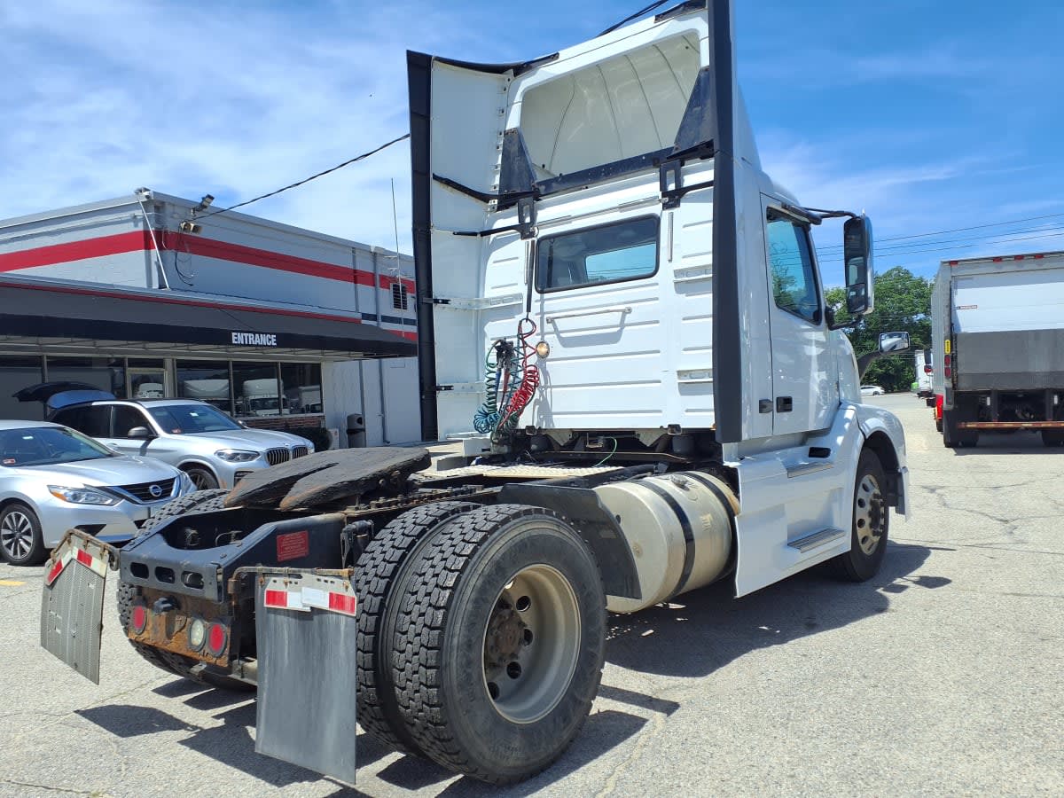 2017 Volvo in Warwick, RI — photo 4