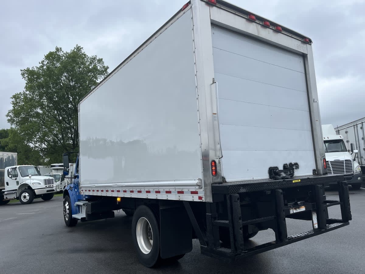 2018 Freightliner M2 106 in Beltsville, MD — photo 6