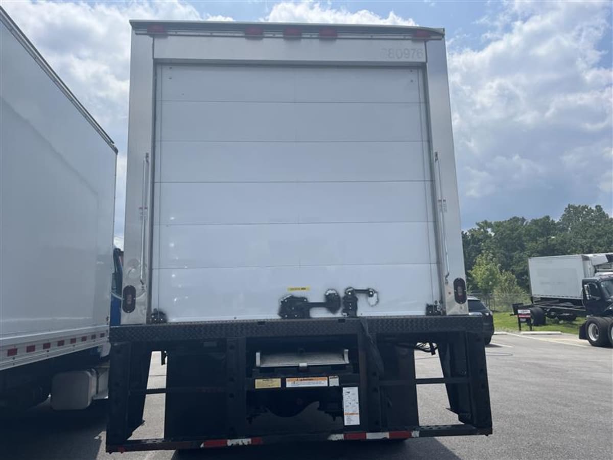 2018 Freightliner M2 106 in Beltsville, MD — photo 5