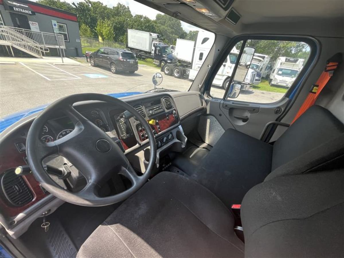 2018 Freightliner M2 106 in Beltsville, MD — photo 8