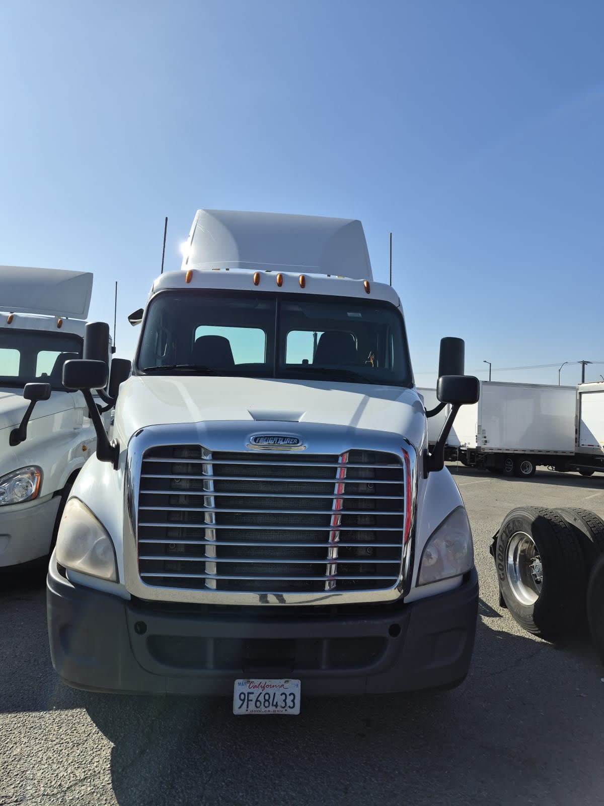 2018 Freightliner Cascadia in San Diego, CA — photo 2