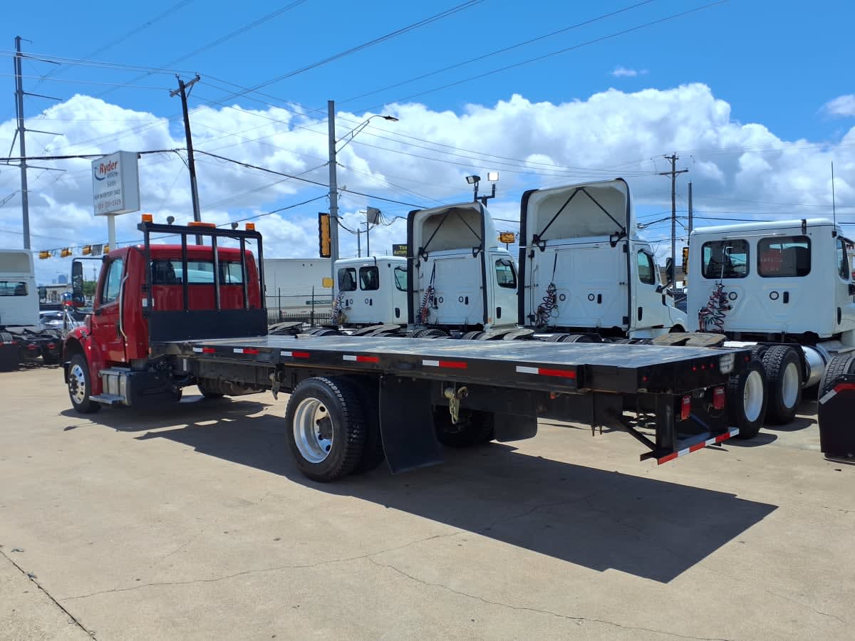 2018 Freightliner M2 106 in Dallas, TX — photo 6