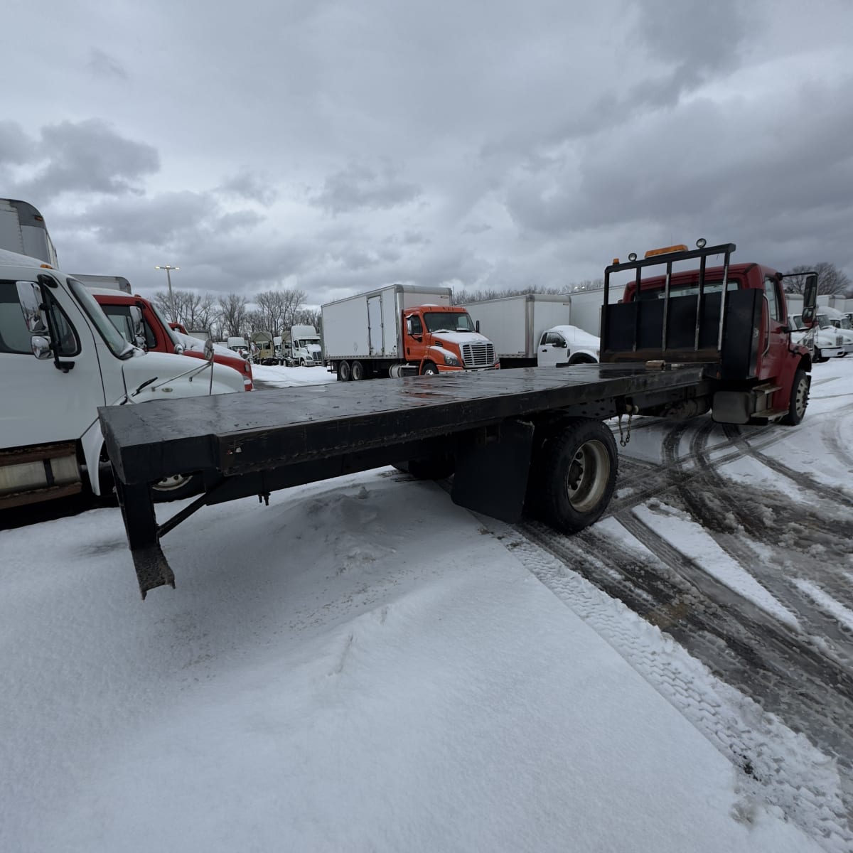 2018 Freightliner M2 106 in Syracuse, NY — photo 4