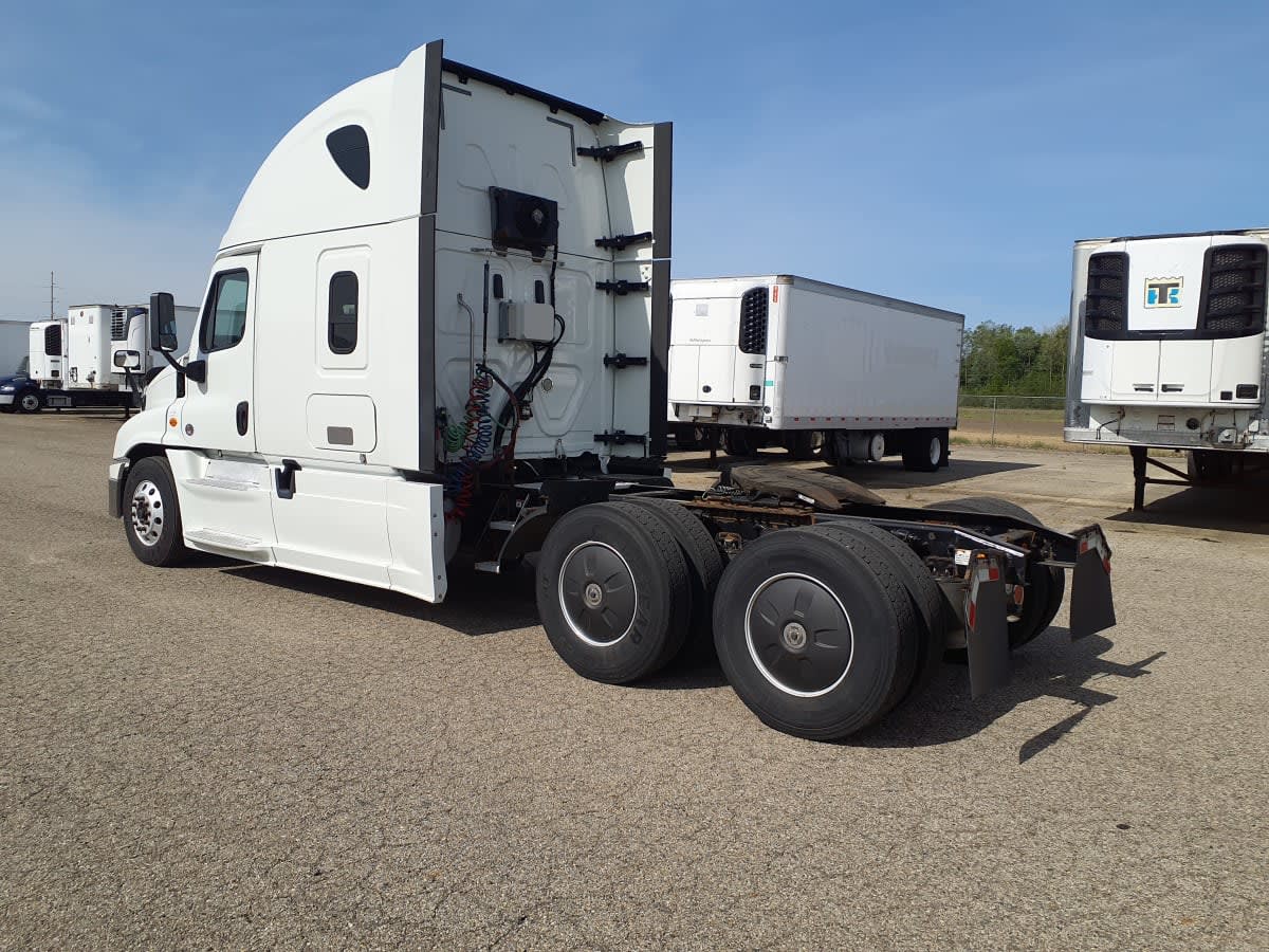 2018 Freightliner Cascadia in Wayland, MI — photo 6