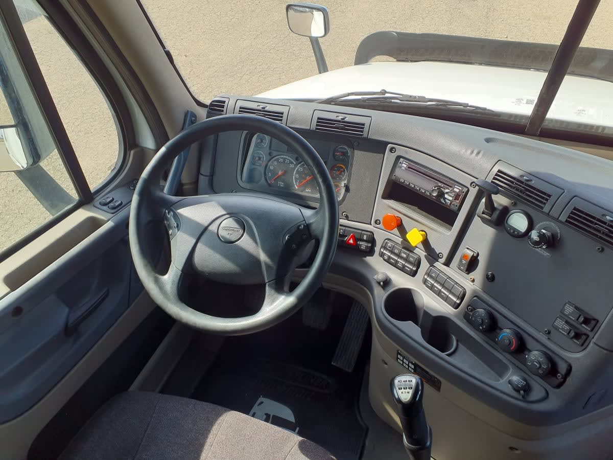 2018 Freightliner Cascadia in Wayland, MI — photo 7