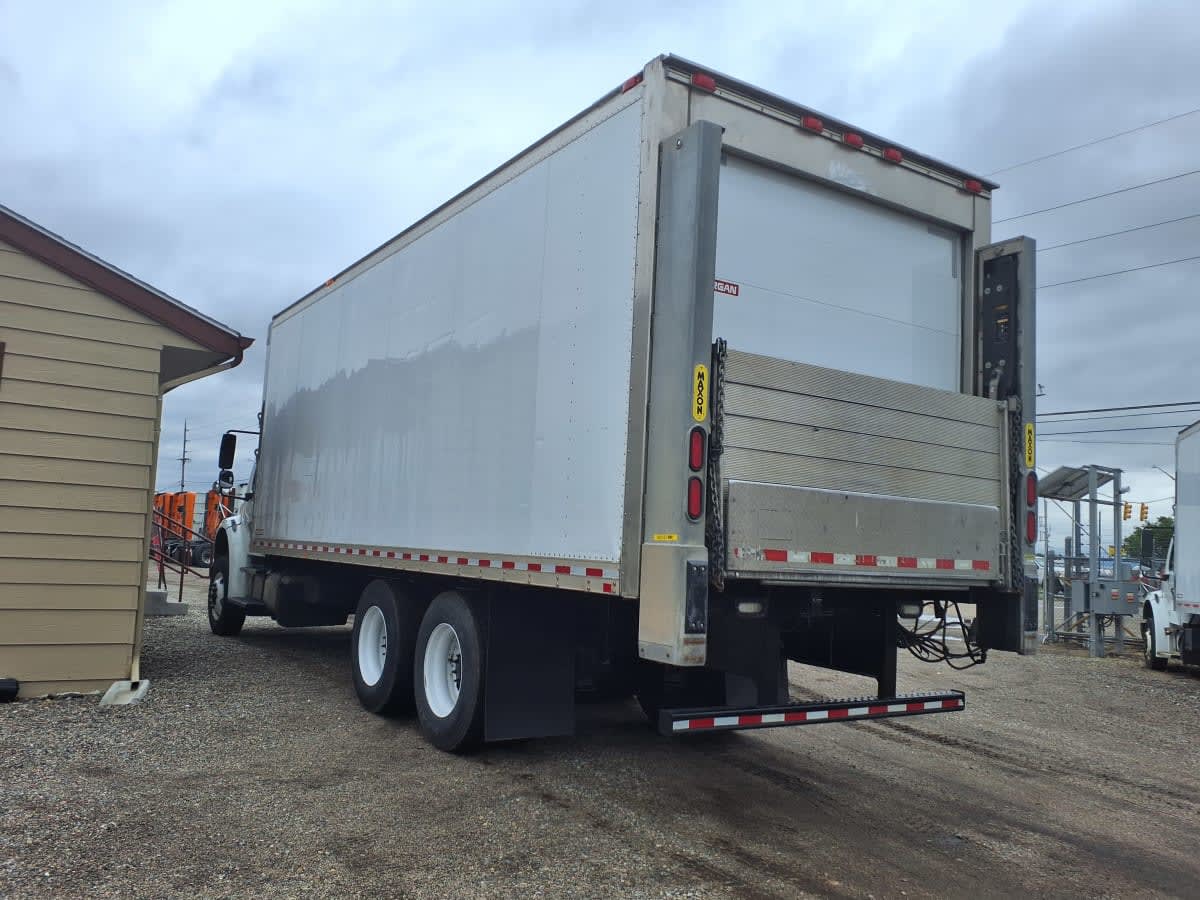 2018 Freightliner M2 106 in Commerce City, CO — photo 6