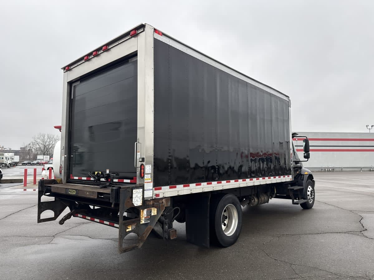 2018 International 4300 in Taylor, MI — photo 4