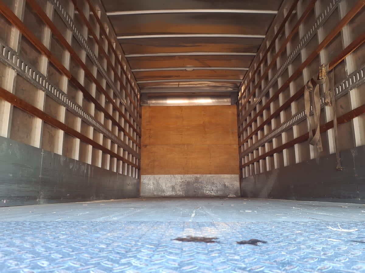 2018 Freightliner M2 106 in Houston, TX — photo 8