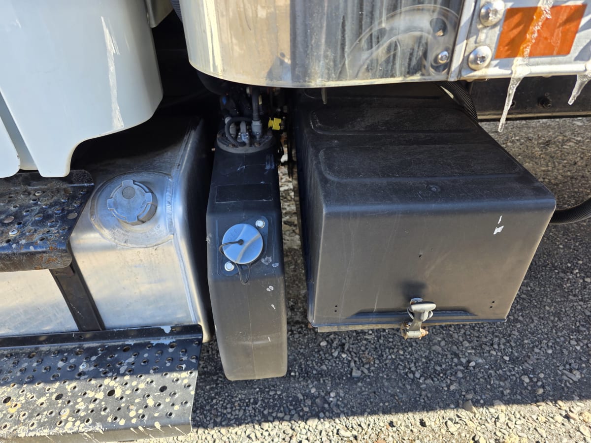 2018 Freightliner M2 106 in Bensalem, PA — photo 12