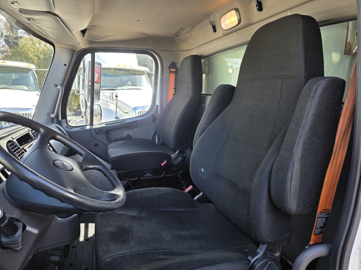 2018 Freightliner M2 106 in Bensalem, PA — photo 8