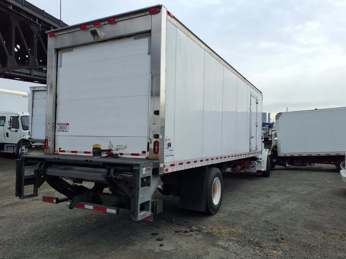 2018 Freightliner M2 106 in Kearny, NJ — photo 4