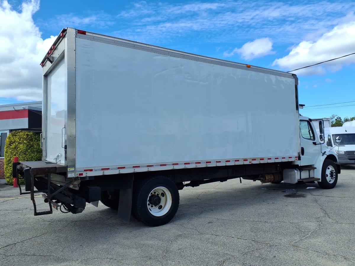 2018 Freightliner M2 106 in Warwick, RI — photo 4