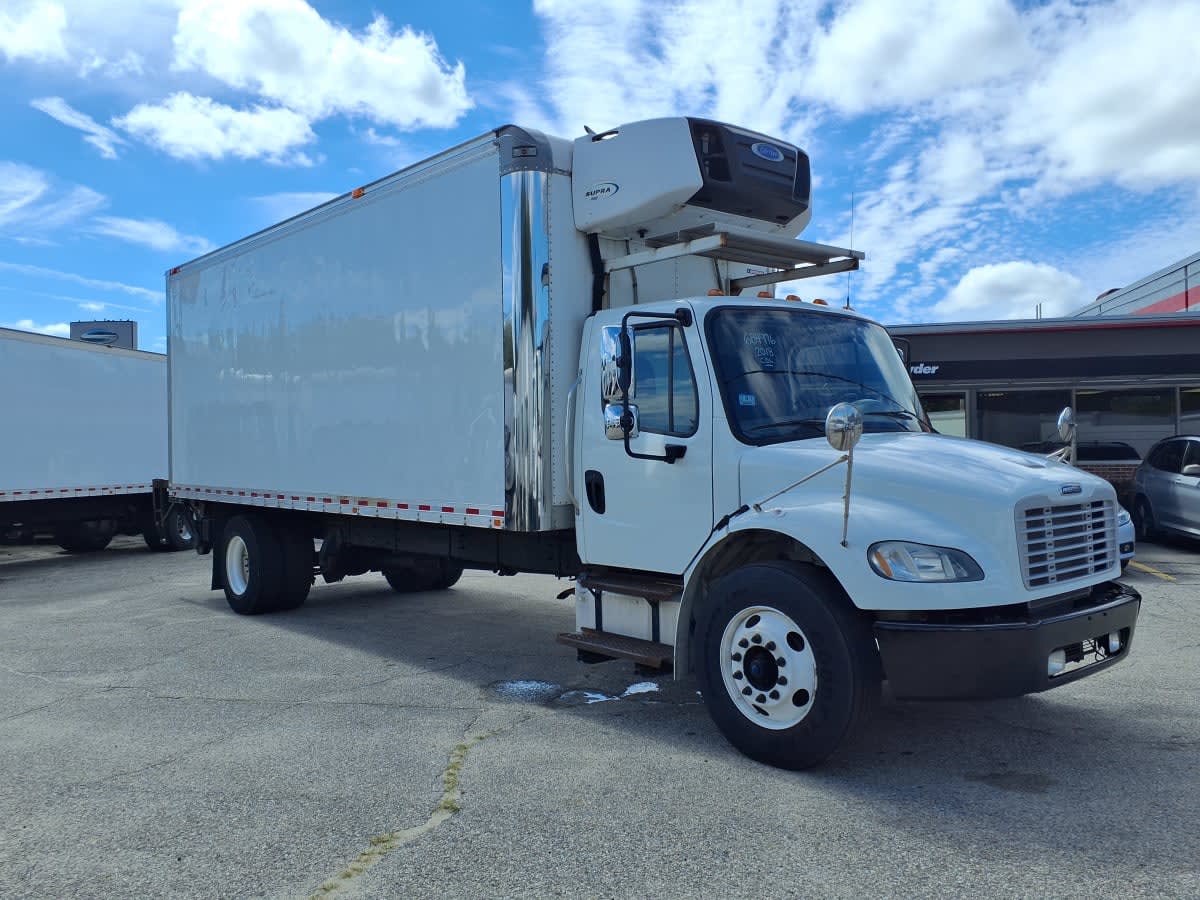 2018 Freightliner M2 106 in Warwick, RI — photo 3