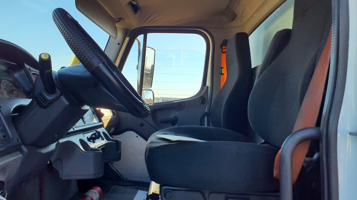 2018 Freightliner M2 106 in Birmingham, AL — photo 7