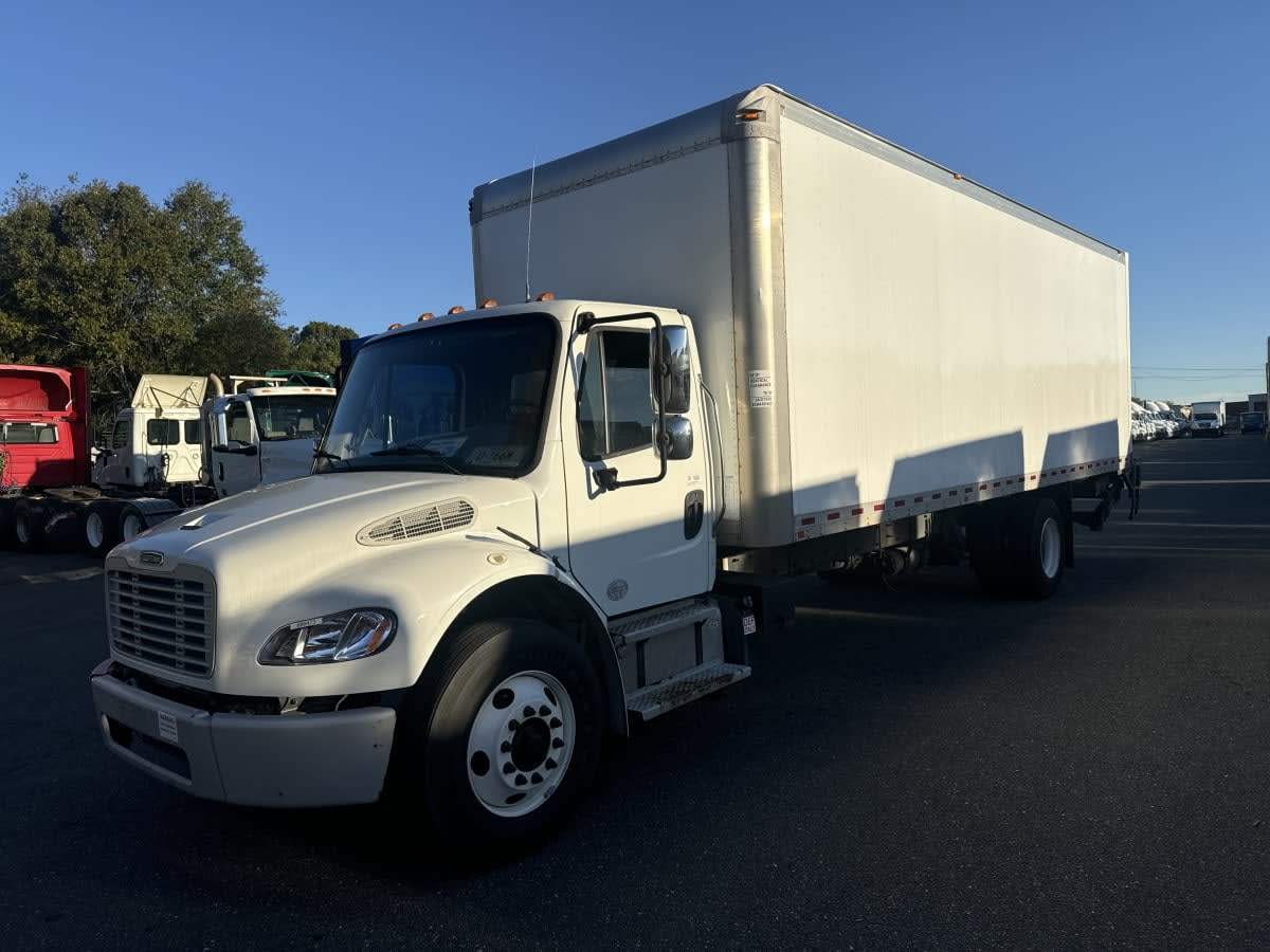 2018 Freightliner M2 106