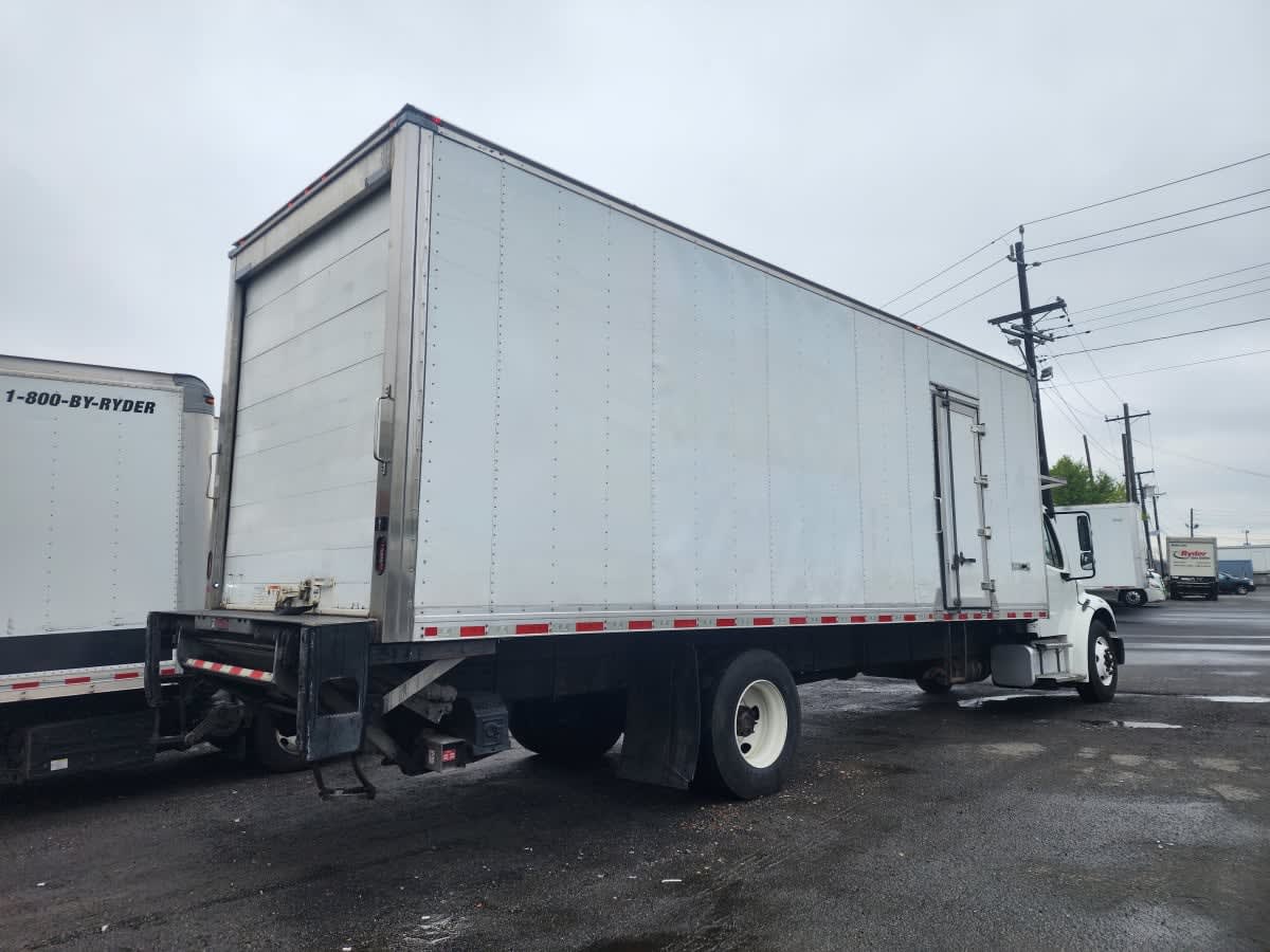 2018 Freightliner M2 106 in Kearny, NJ — photo 4