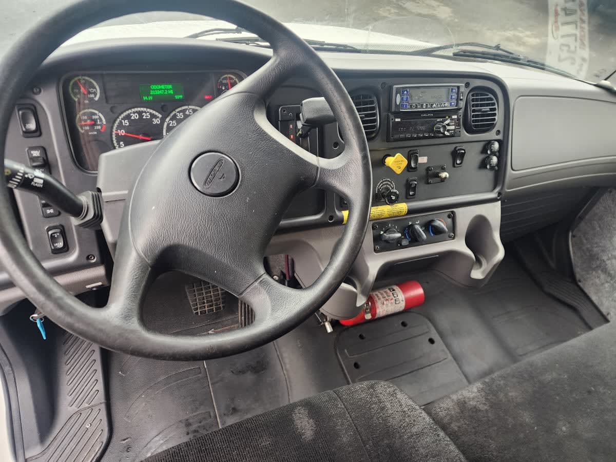 2018 Freightliner M2 106 in Kearny, NJ — photo 10