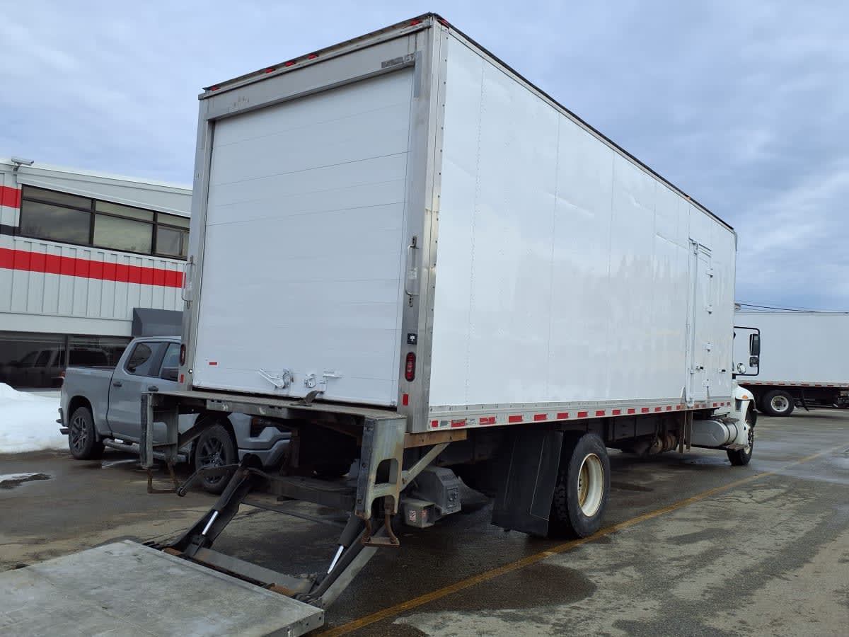 2018 International 4300 in Salisbury, MA — photo 4