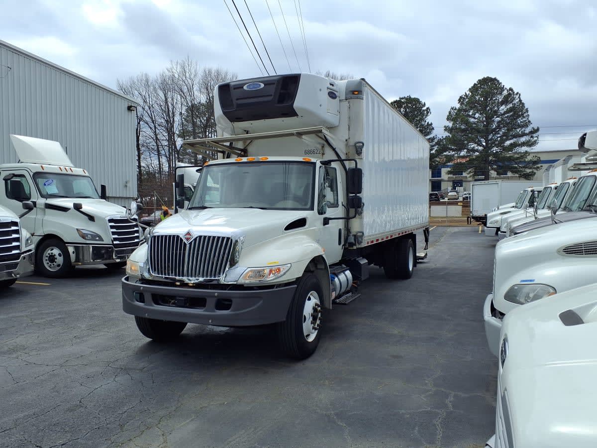 2018 International 4300 in Doraville, GA — photo 3