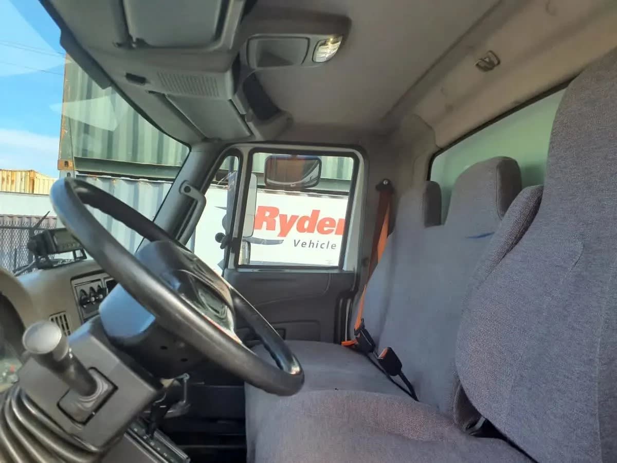 2018 International 4300 in Springfield, MA — photo 14