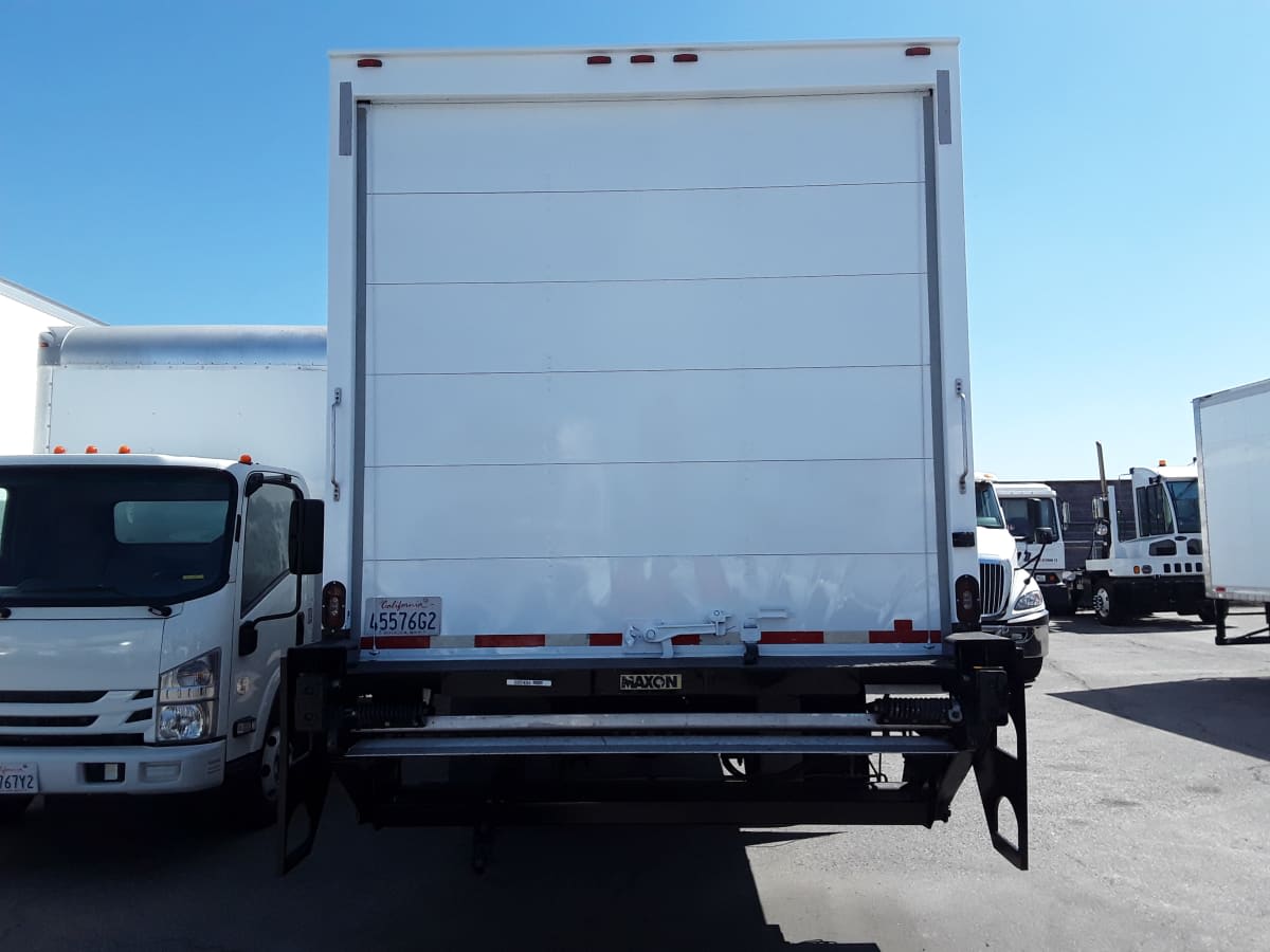 2018 Freightliner M2 106 in Montebello, CA — photo 5