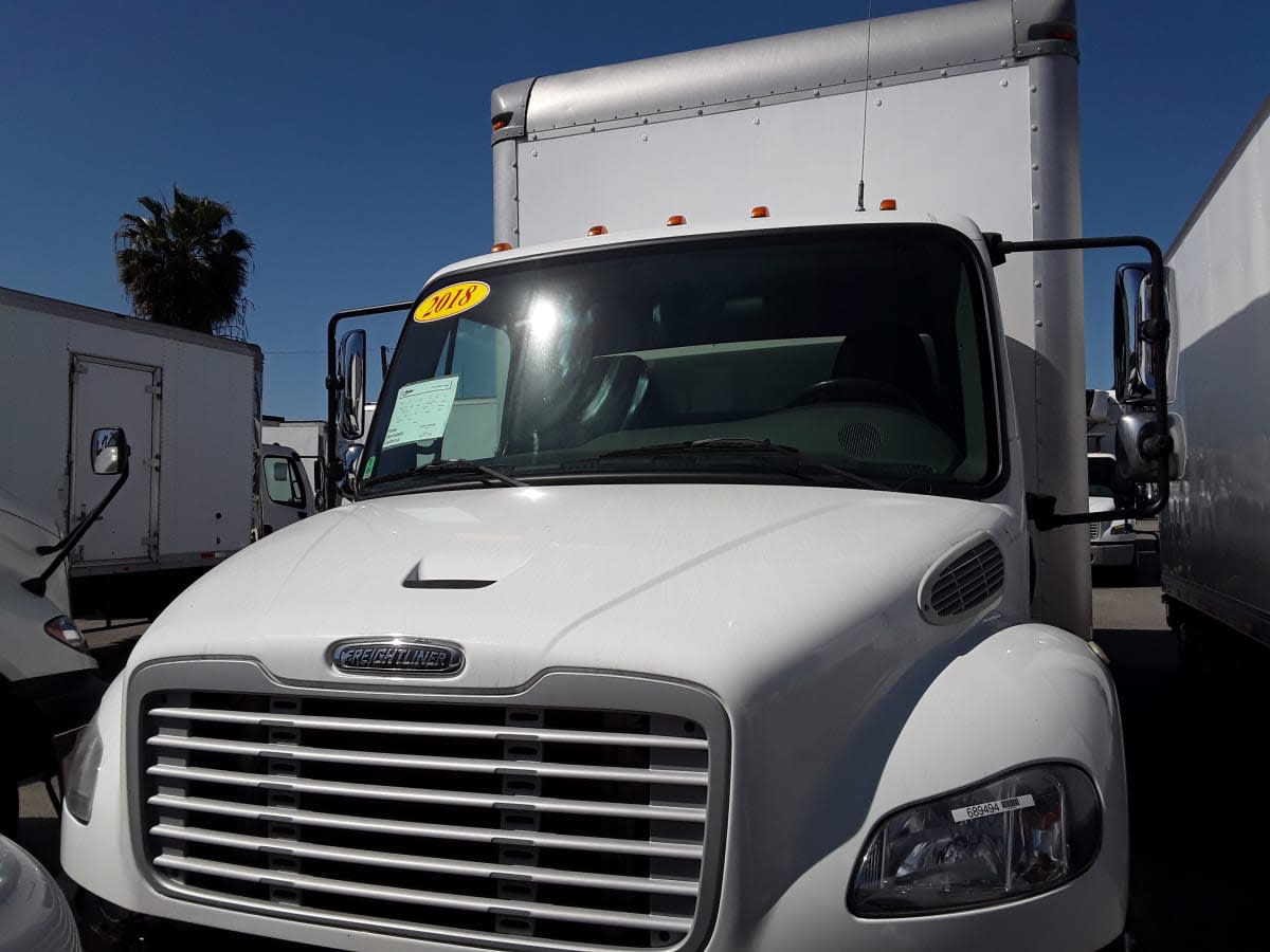 2018 Freightliner M2 106 in Montebello, CA — photo 2