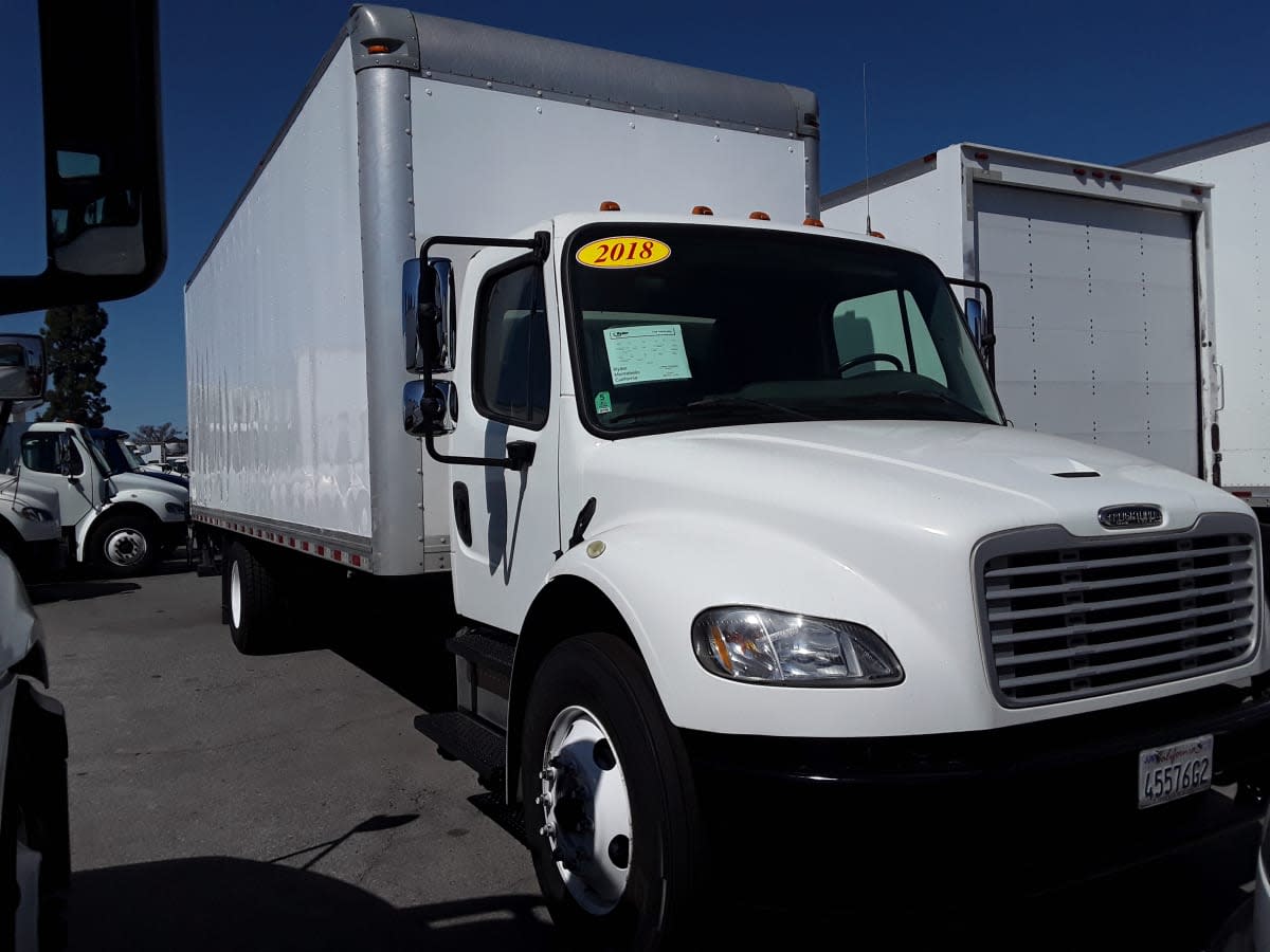 2018 Freightliner M2 106 in Montebello, CA — photo 3