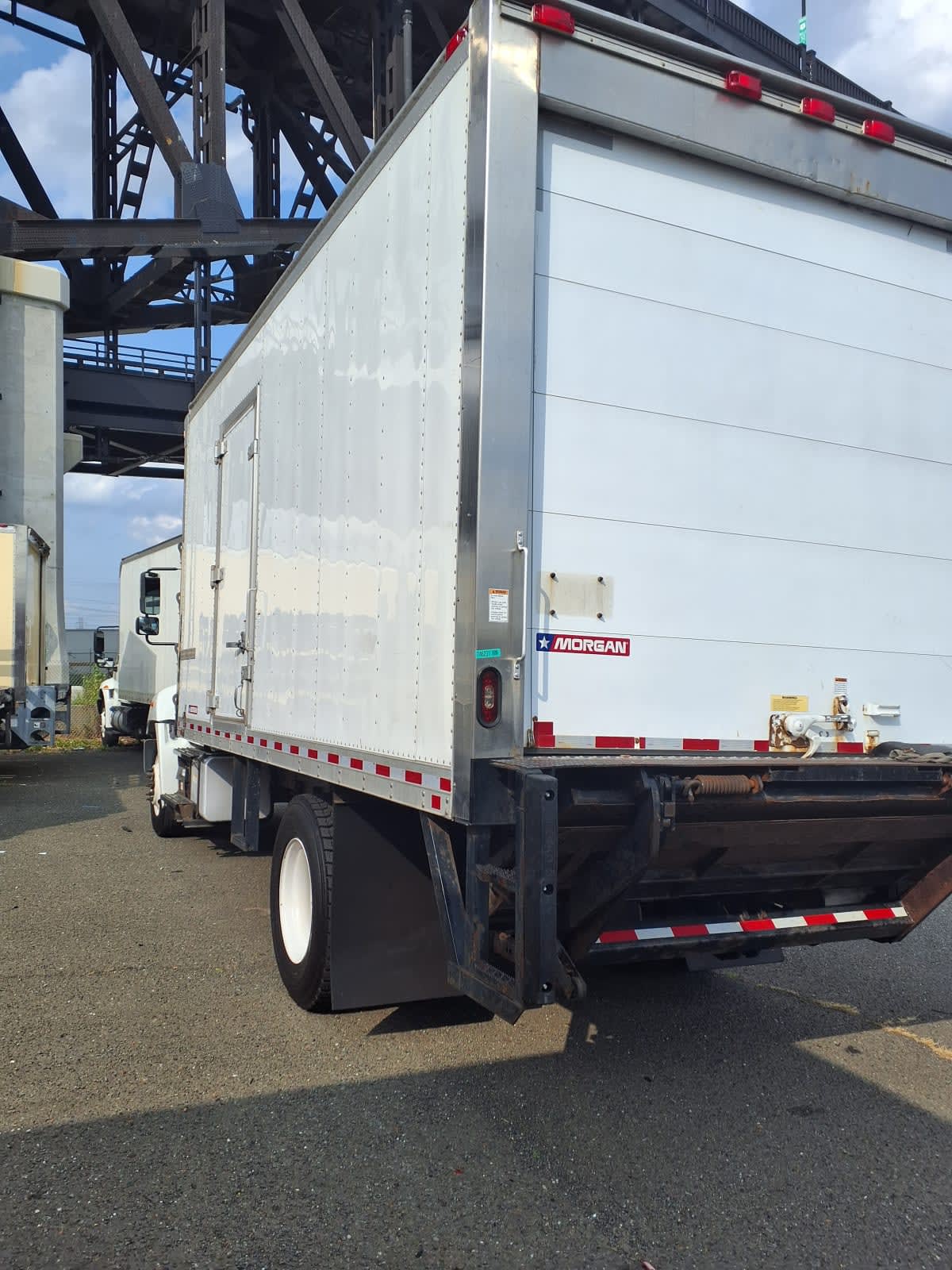 2018 Hino 268 in Kearny, NJ — photo 6
