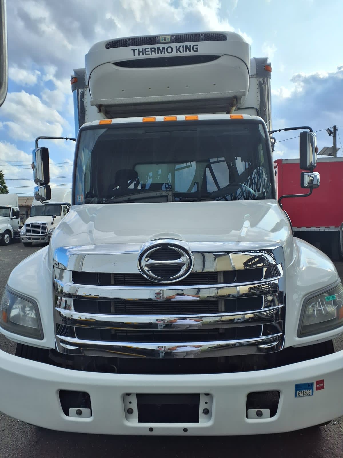 2018 Hino 268 in Kearny, NJ — photo 2