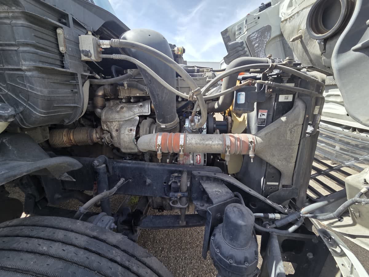 2018 Freightliner Cascadia in Commerce City, CO — photo 8