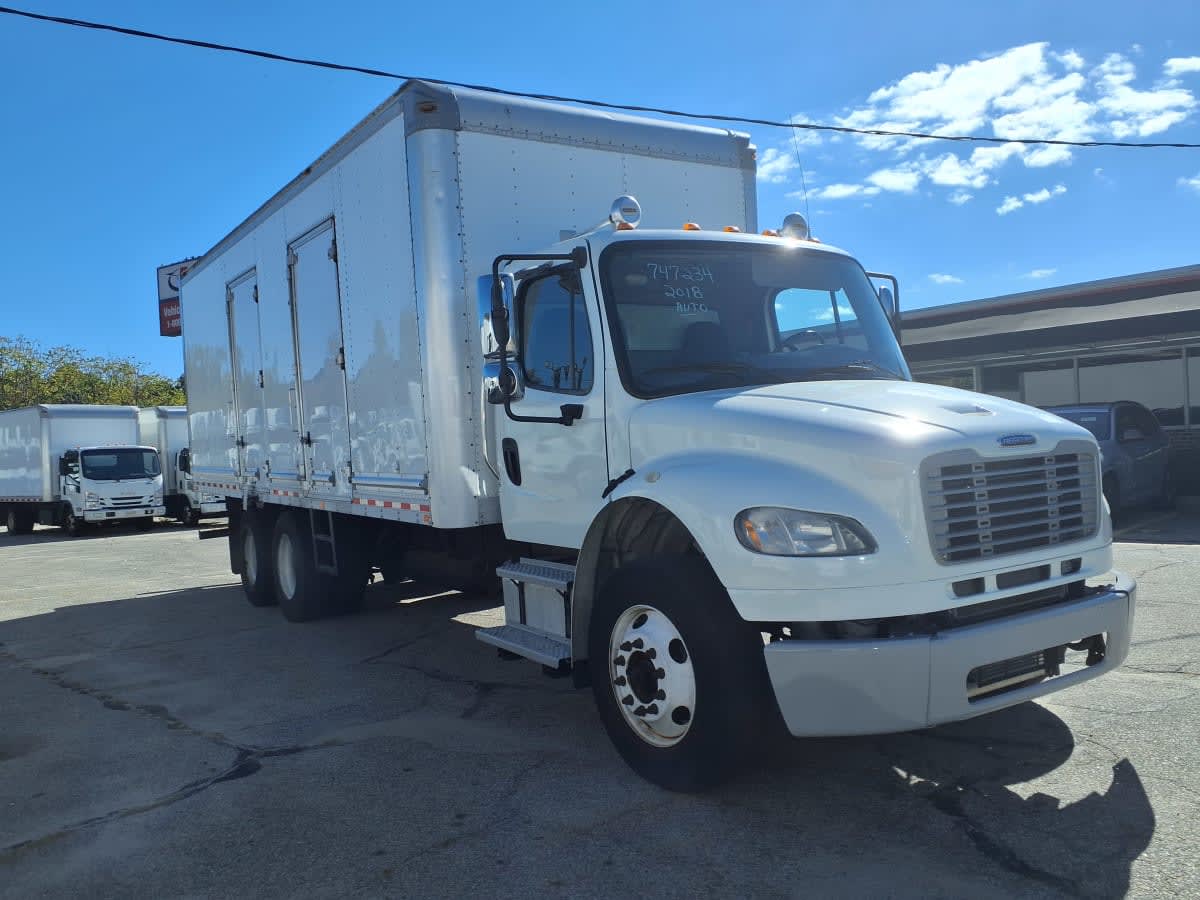 2018 Freightliner M2 106 in Warwick, RI — photo 3