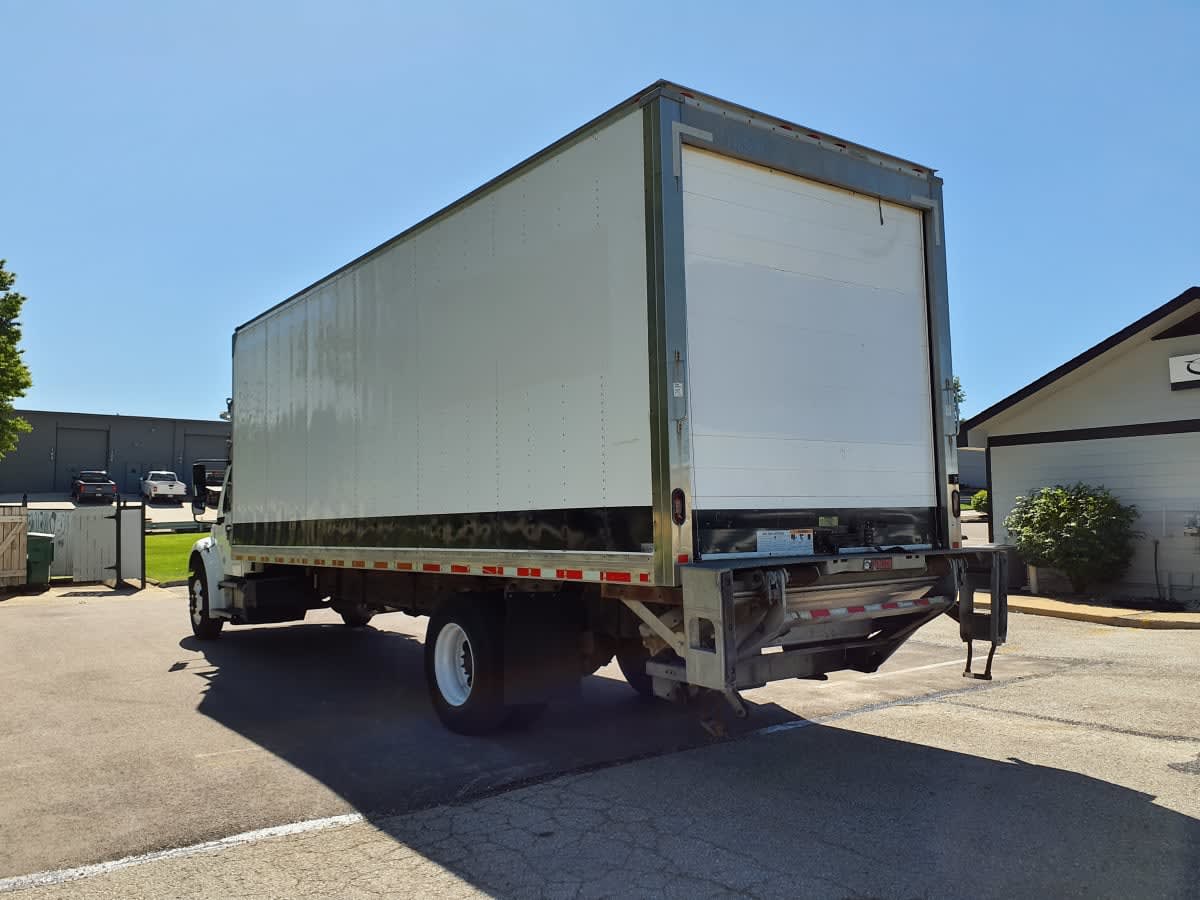 2018 Freightliner M2 106 in O'fallon, MO — photo 6
