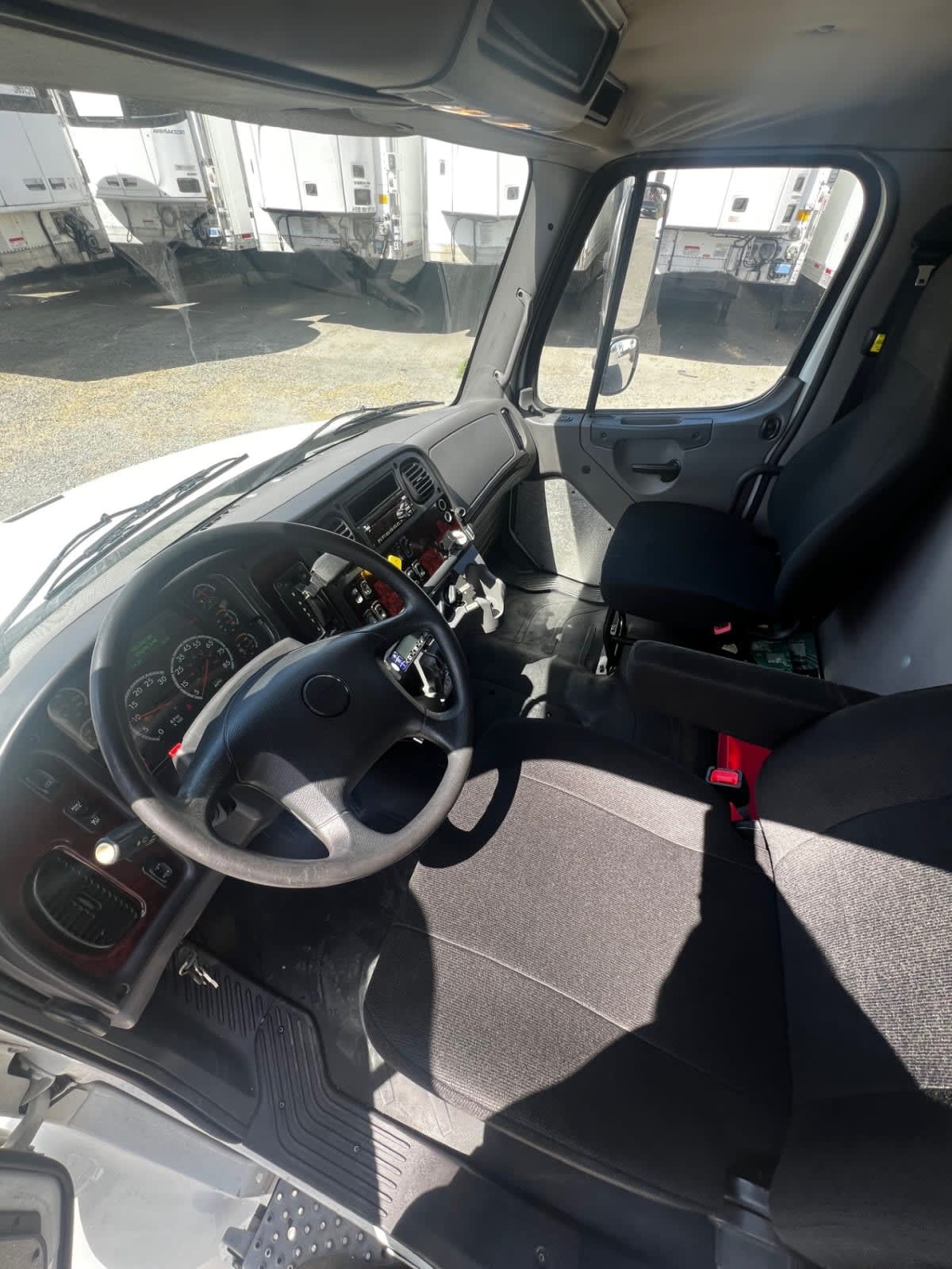 2018 Freightliner M2 106 in West Sacramento, CA — photo 8