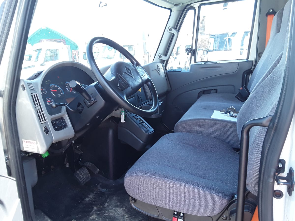 2018 International 4300 in Salisbury, MA — photo 7