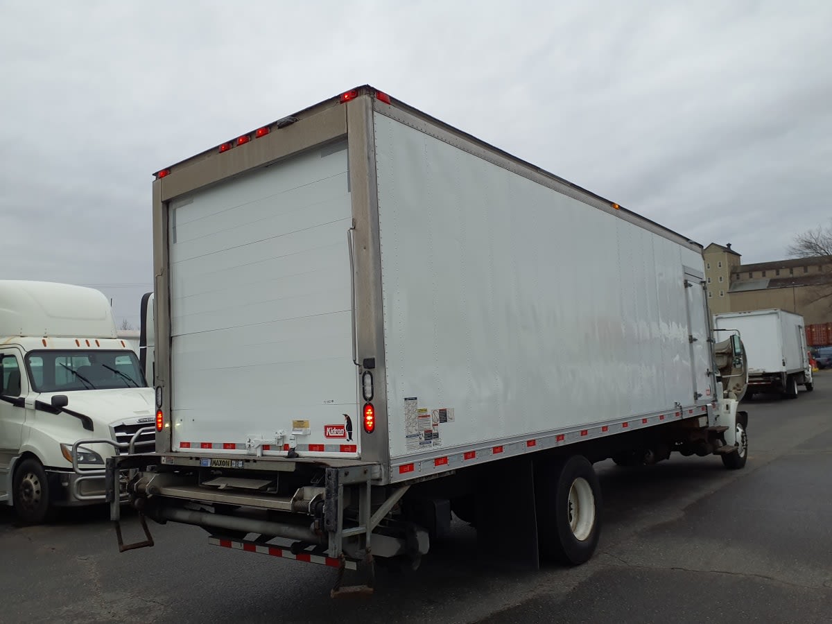 2018 International 4300 in Springfield, MA — photo 4