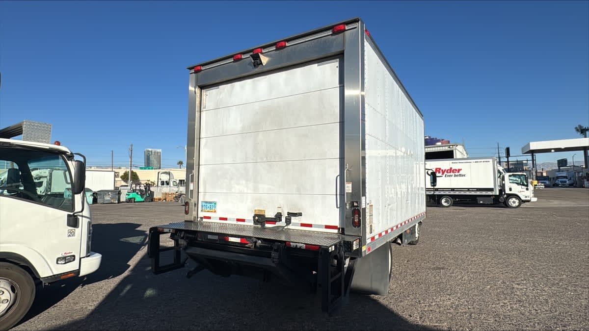 2018 Isuzu NQR in North Las Vegas, NV — photo 4