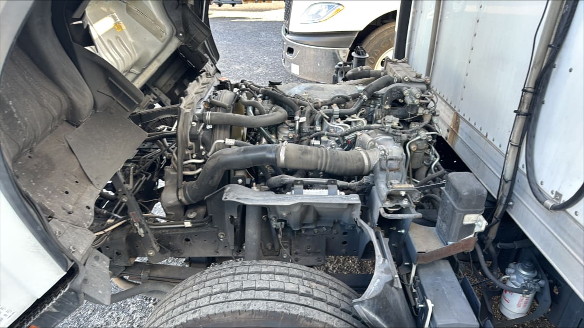 2018 Isuzu NQR in North Las Vegas, NV — photo 10