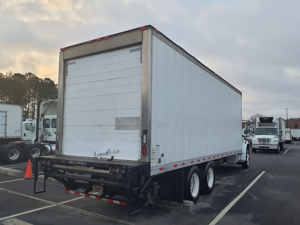 2018 Freightliner M2 106 in Atlanta, GA — photo 4