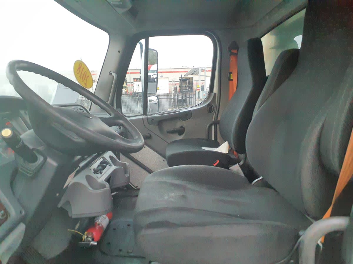 2018 Freightliner M2 106 in Atlanta, GA — photo 8