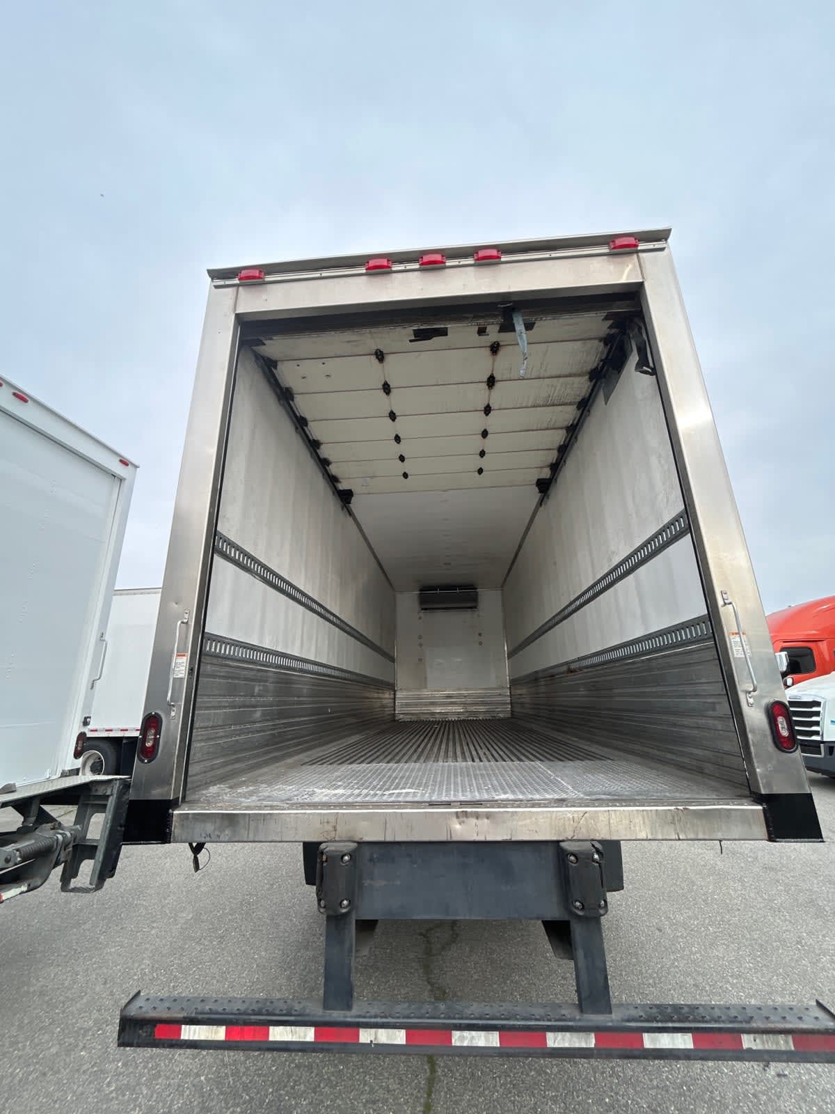 2018 Freightliner M2 106 in Pomona, CA — photo 5