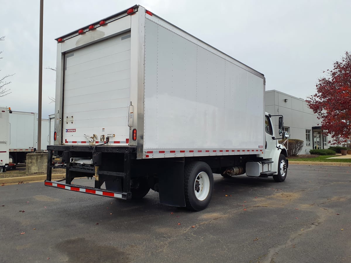2018 Freightliner M2 106 in Bolingbrook, IL — photo 4