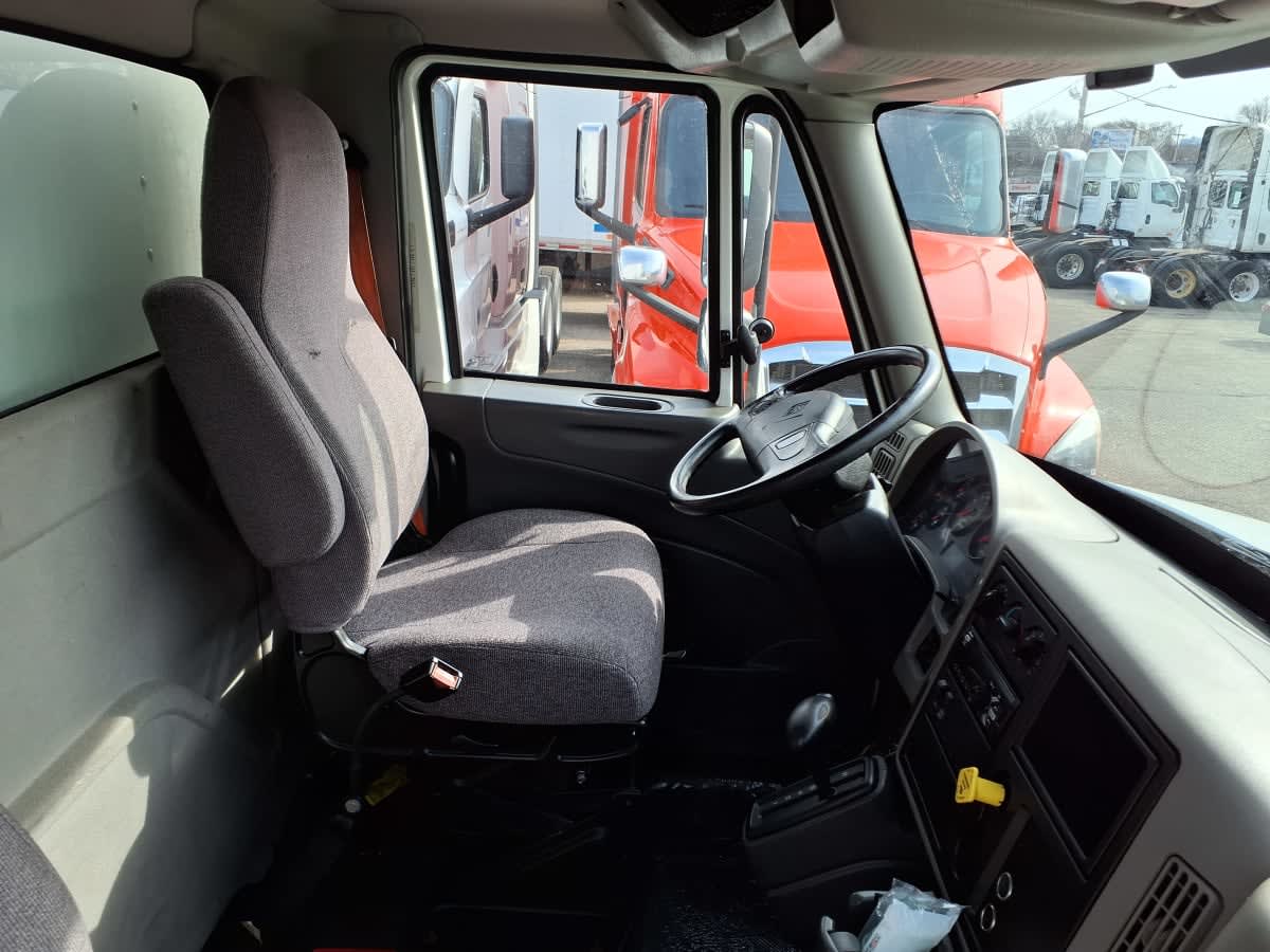 2018 International 4300 in Minneapolis, MN — photo 7