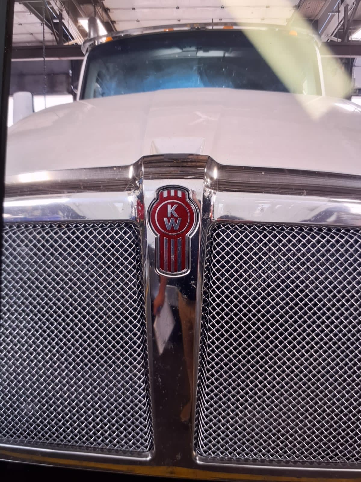 2018 Kenworth T880 in Dallas, TX — photo 2