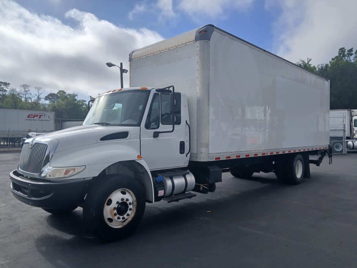 2018 International 4300 in Jacksonville, FL — photo 3