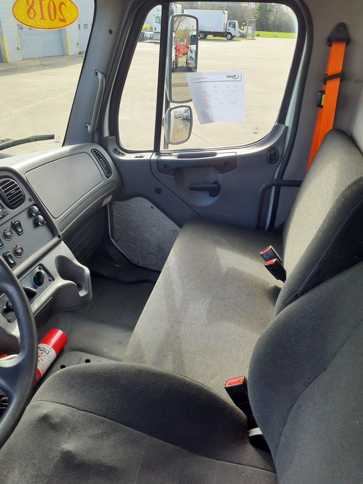 2018 Freightliner M2 106 in Oak Creek, WI — photo 7
