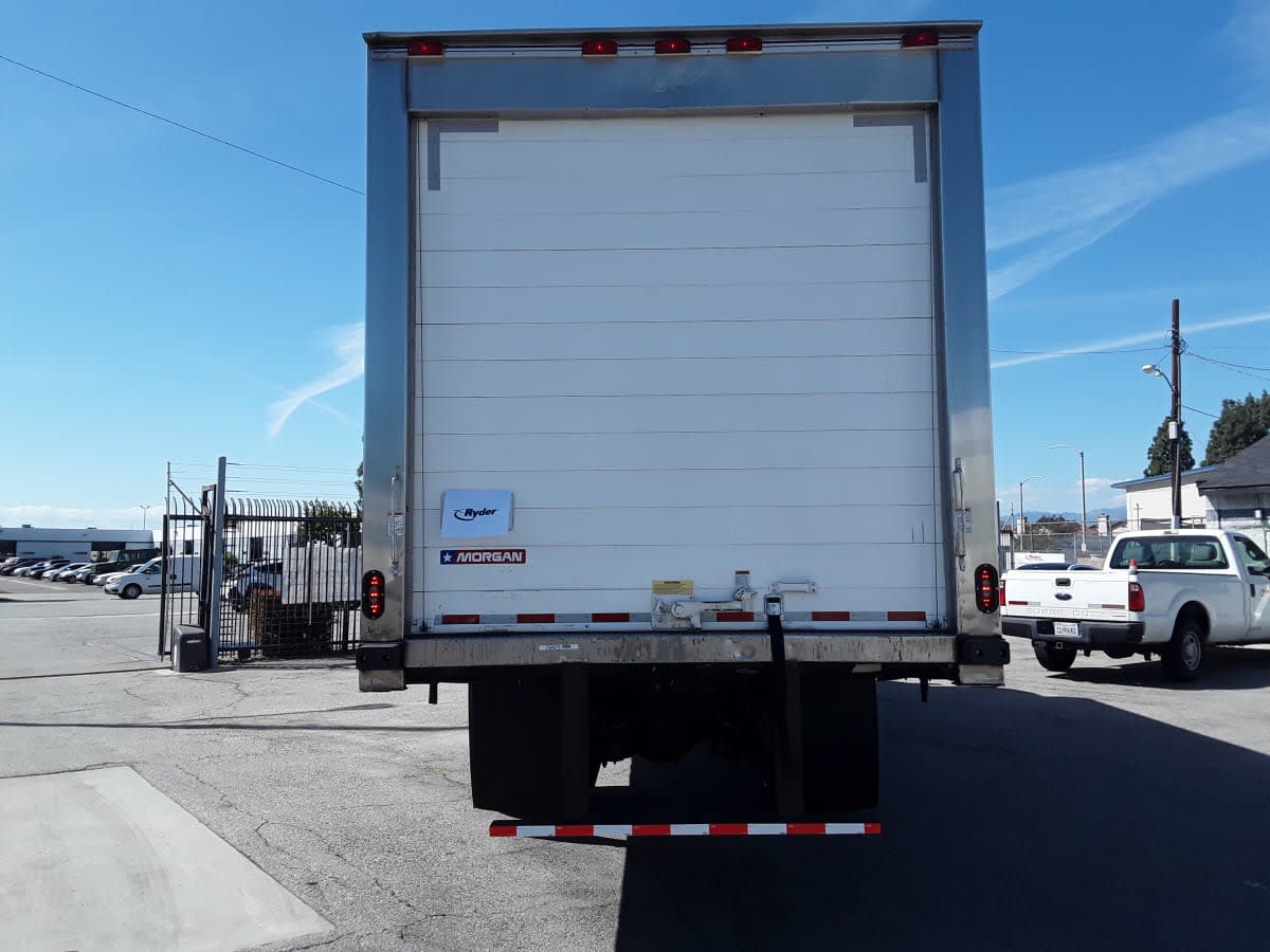 2018 Freightliner M2 106 in Montebello, CA — photo 5