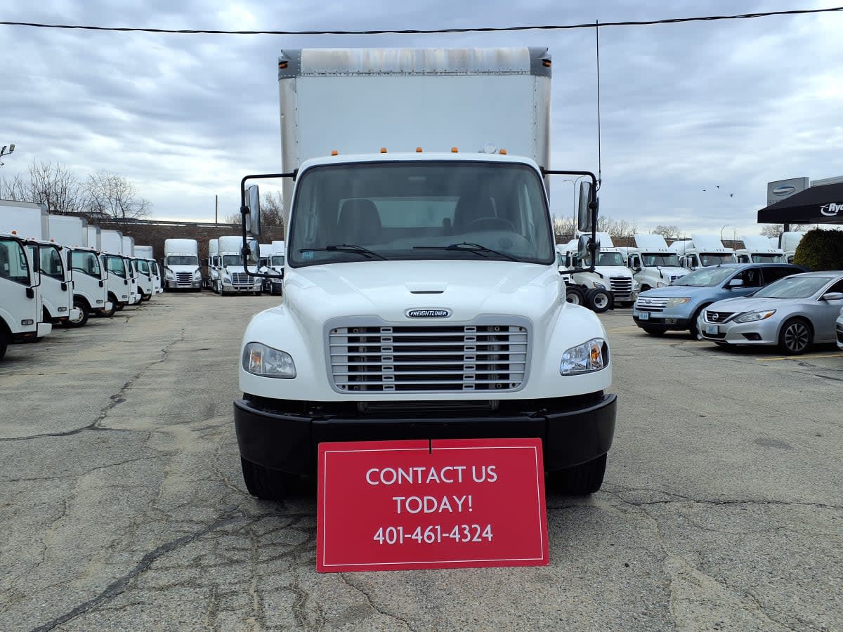 2018 Freightliner M2 106 in Warwick, RI — photo 2