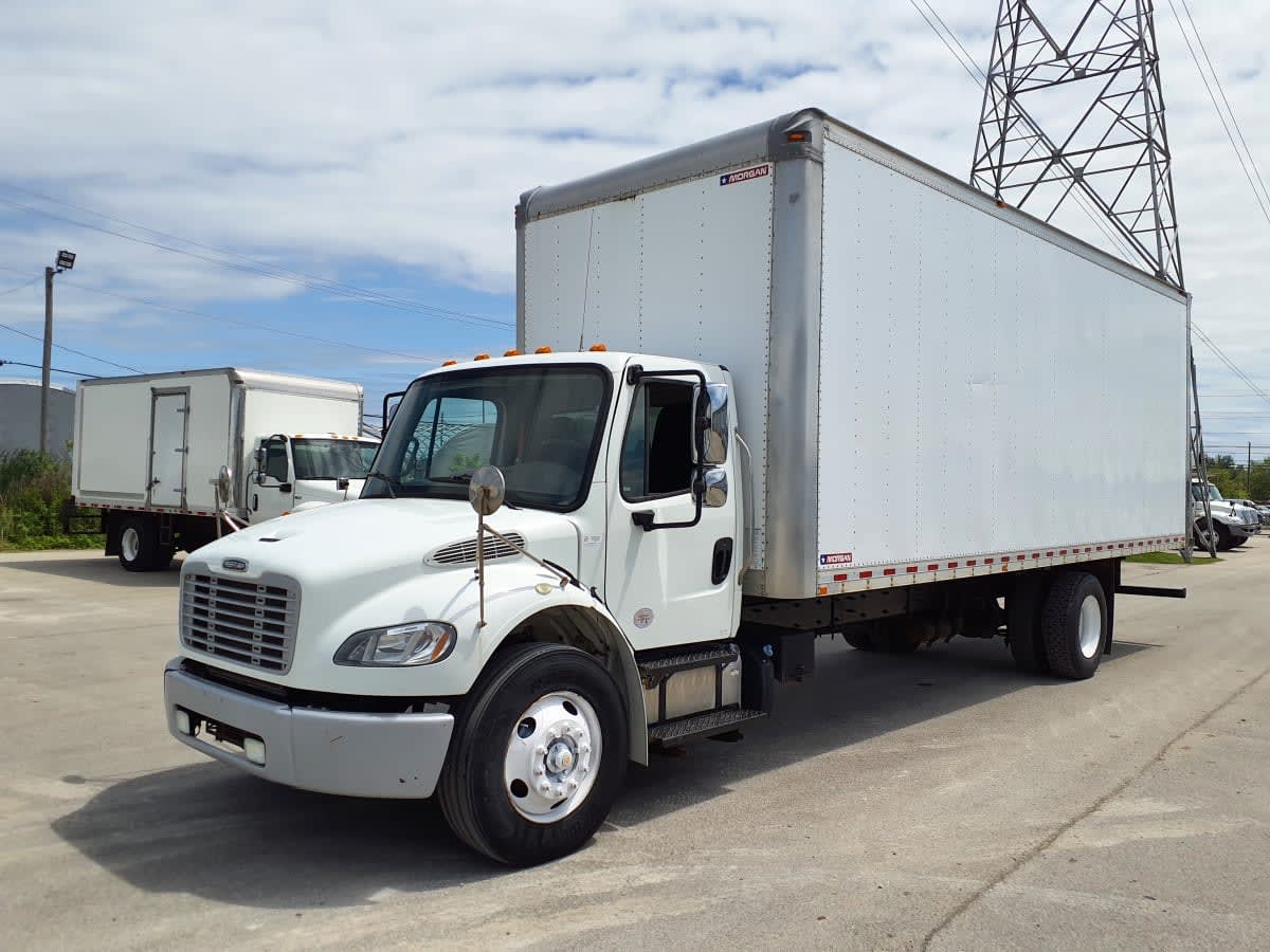 2018 Freightliner M2 106