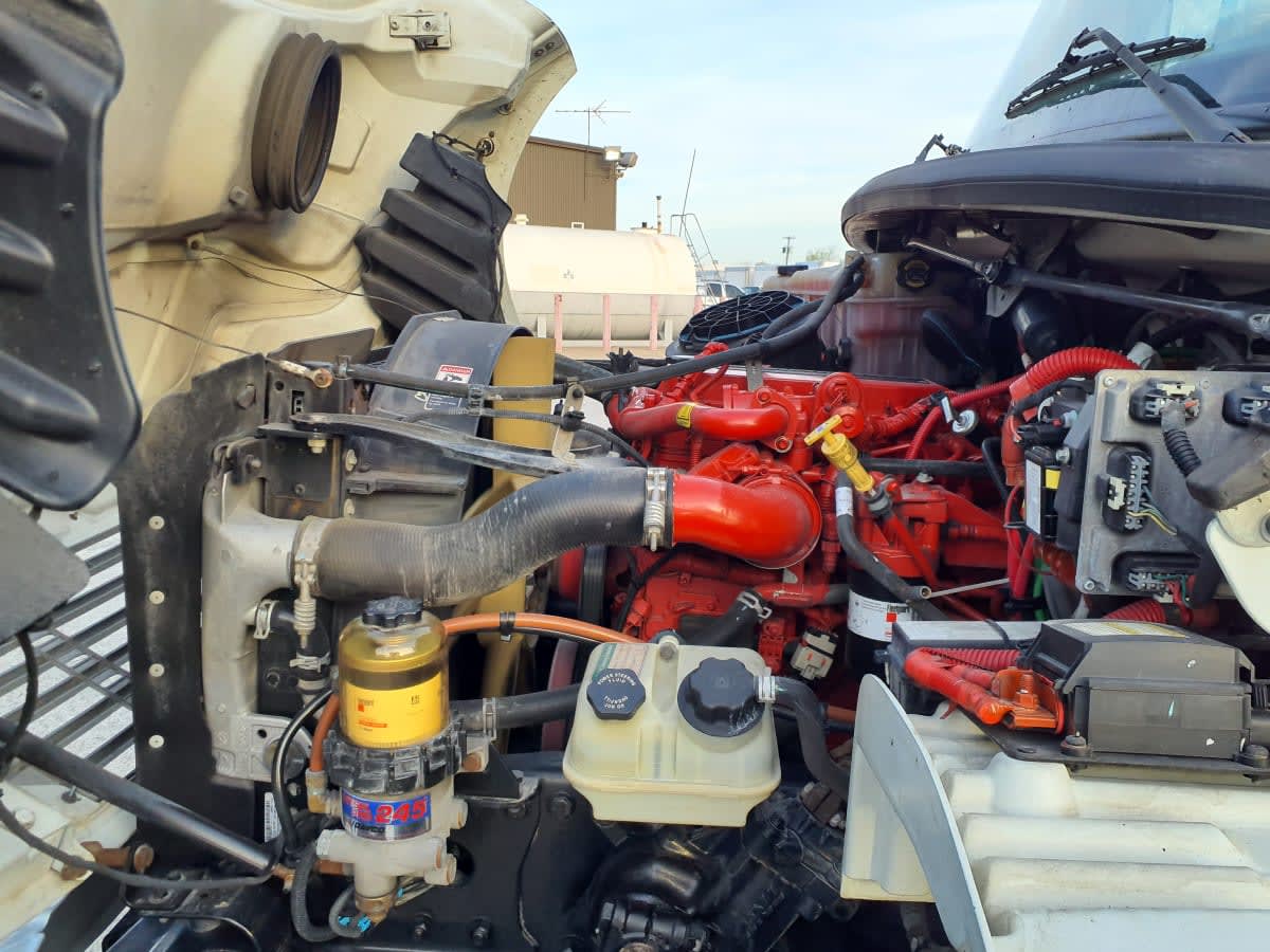 2018 Freightliner M2 106 in Fort Worth, TX — photo 10