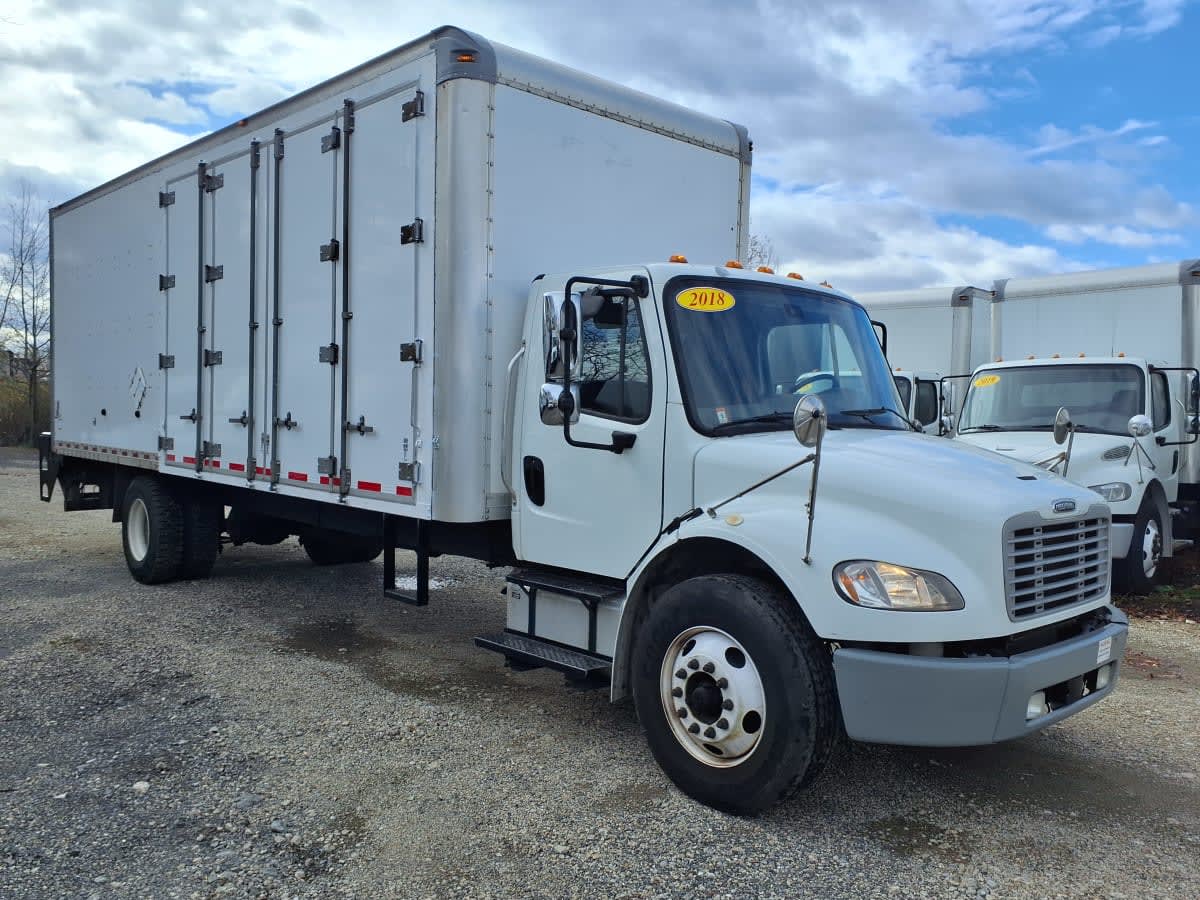 2018 Freightliner M2 106 in Bensalem, PA — photo 3